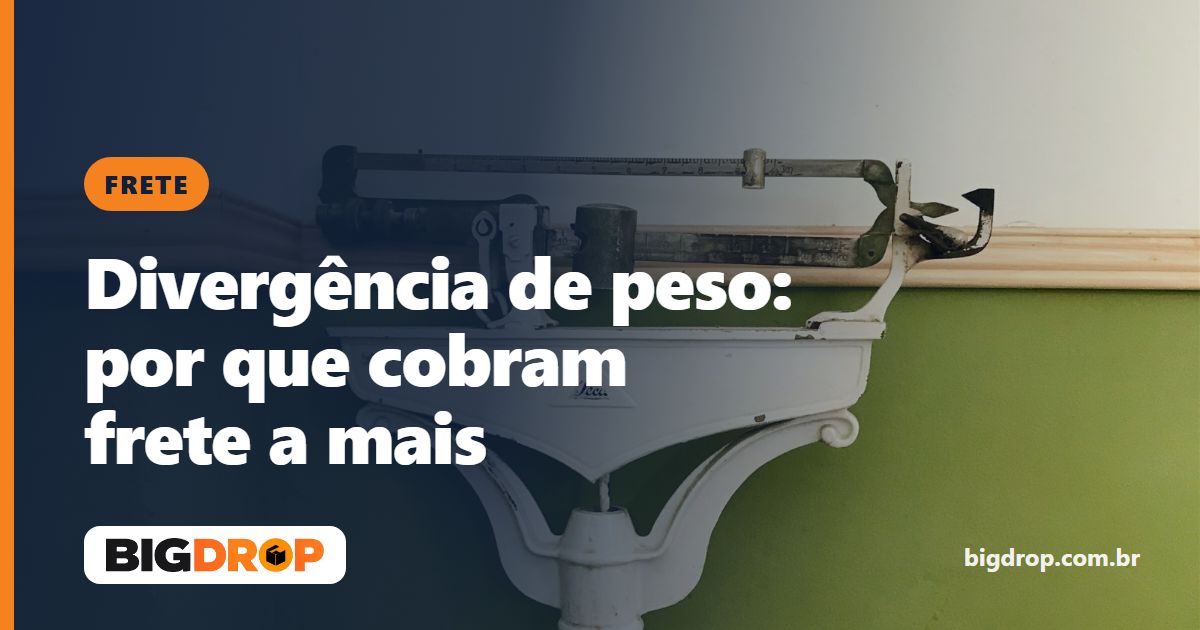 Balança antiga de pesagem presa à parede